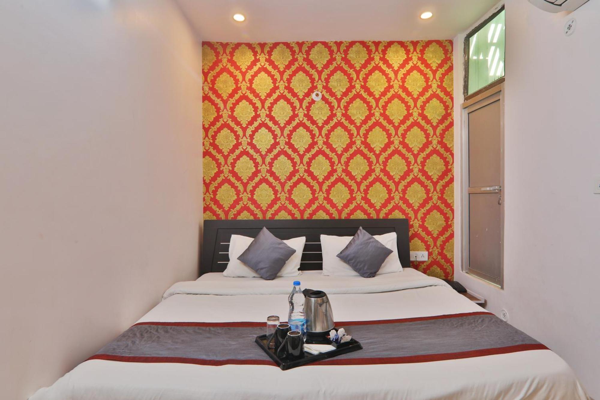 Divine Glory Hotel Lakhnau Kültér fotó
