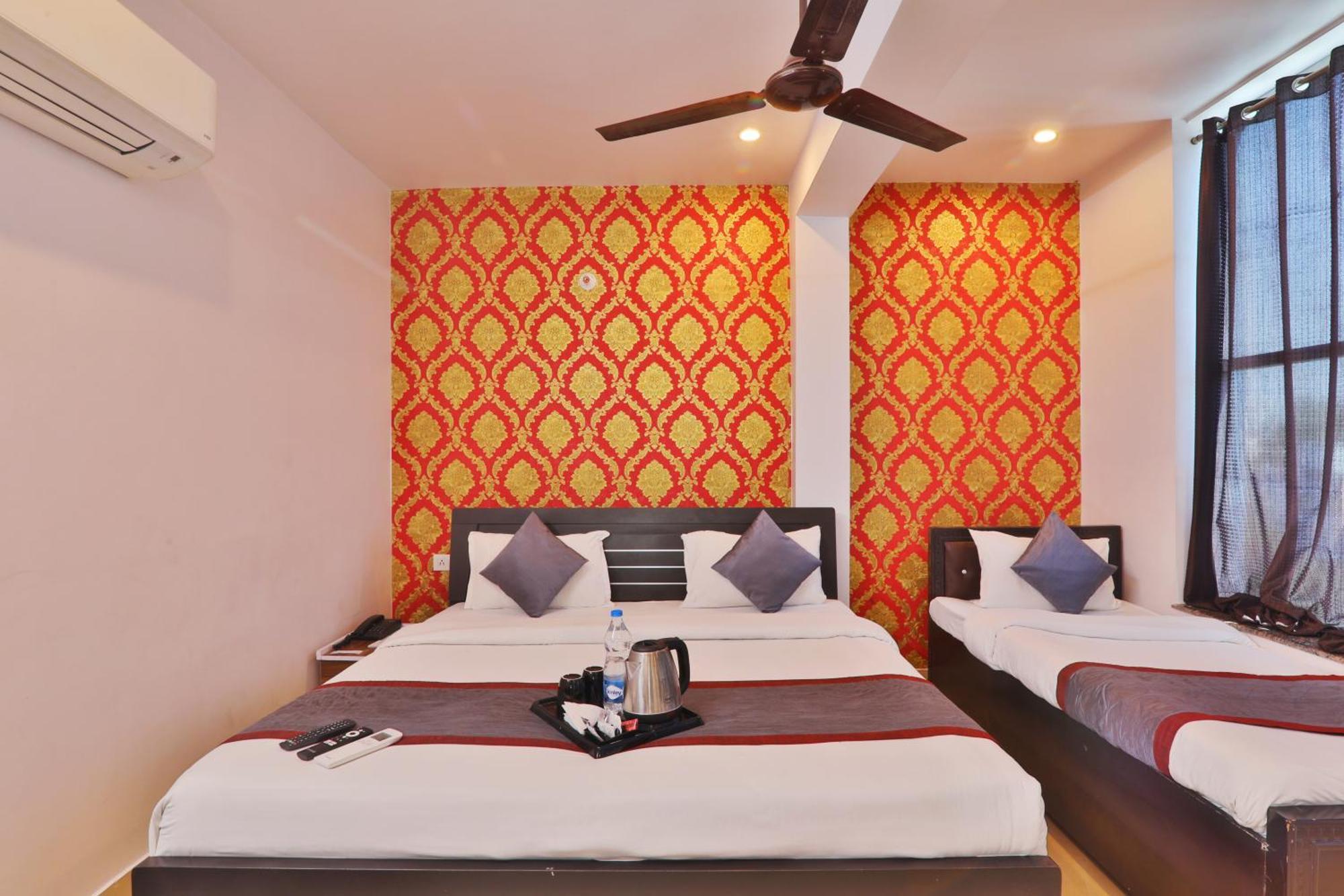 Divine Glory Hotel Lakhnau Kültér fotó