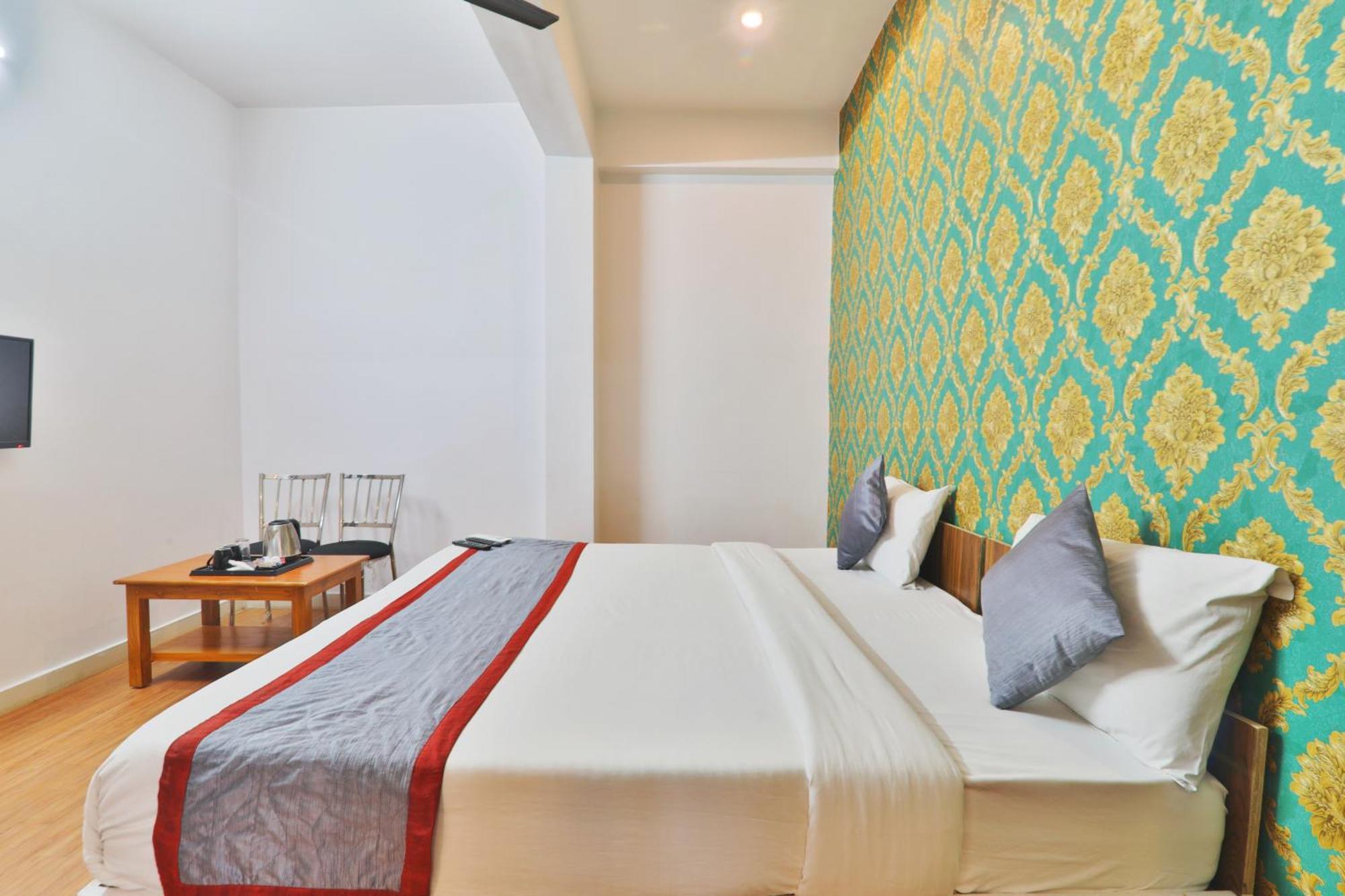 Divine Glory Hotel Lakhnau Kültér fotó