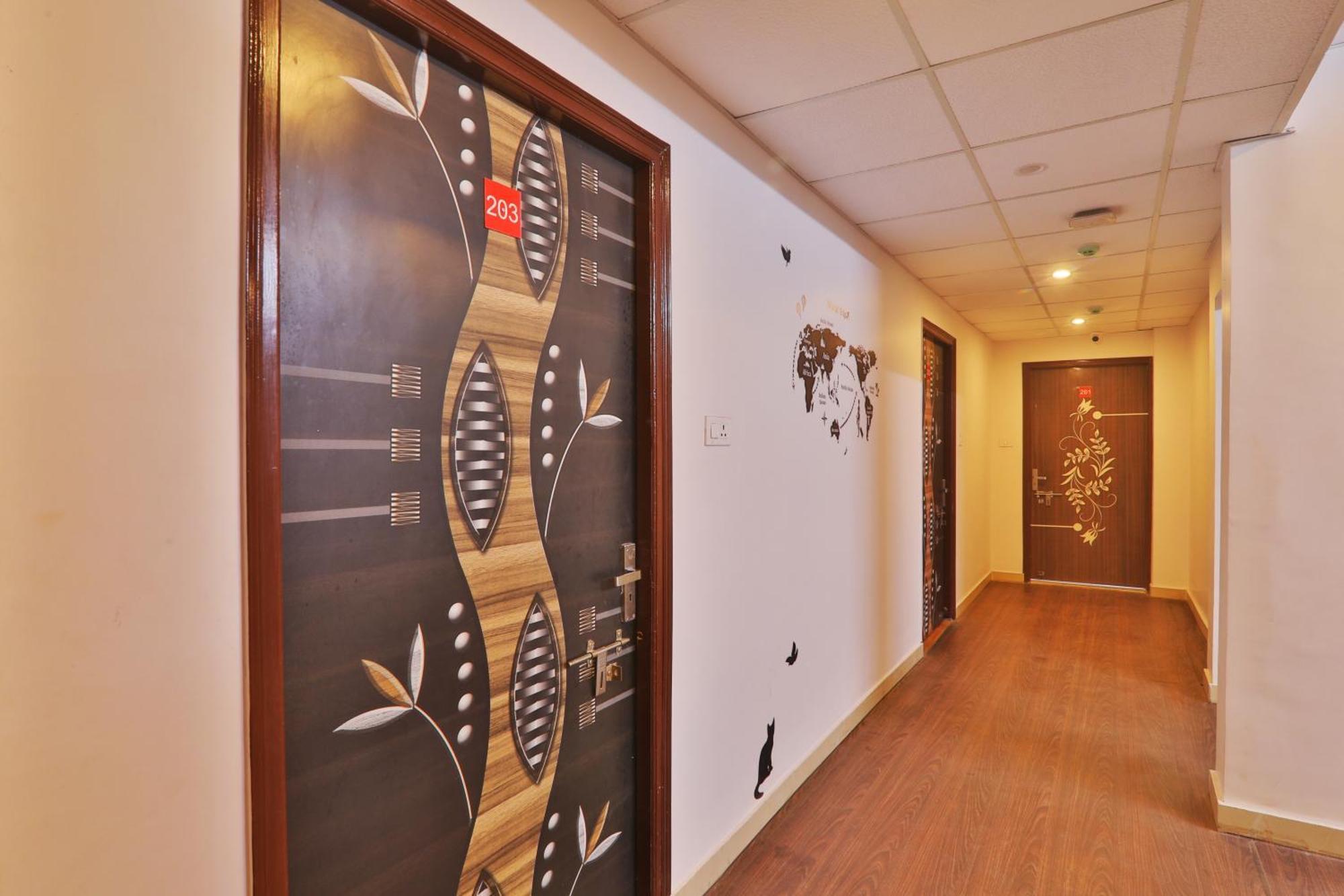 Divine Glory Hotel Lakhnau Kültér fotó